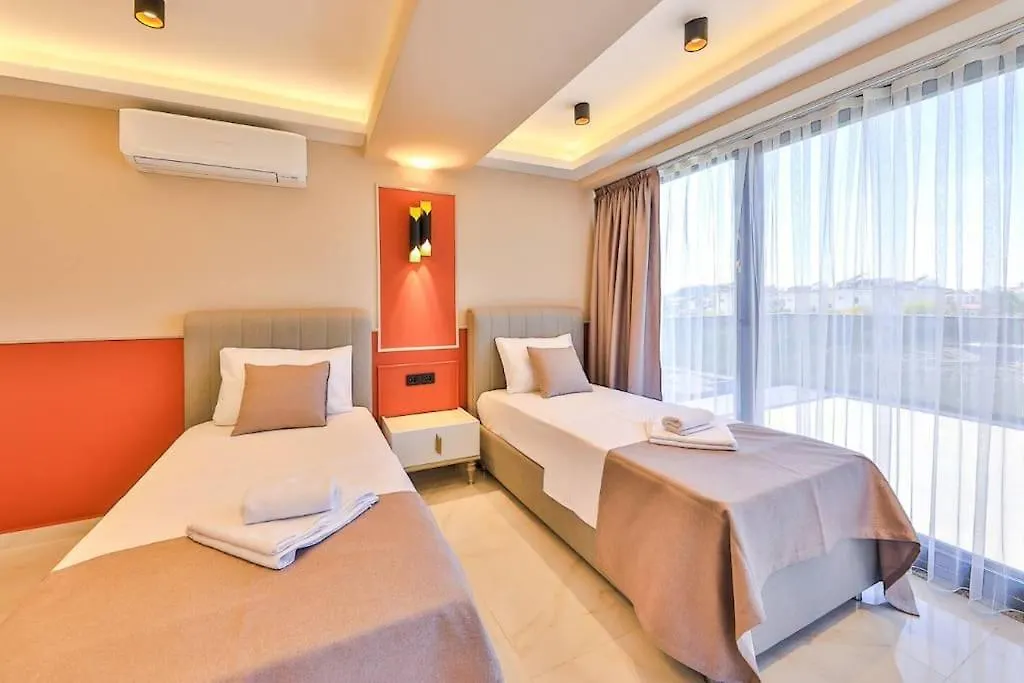Willa Isitmali Kapali Havuzlu Fresco Fethiye